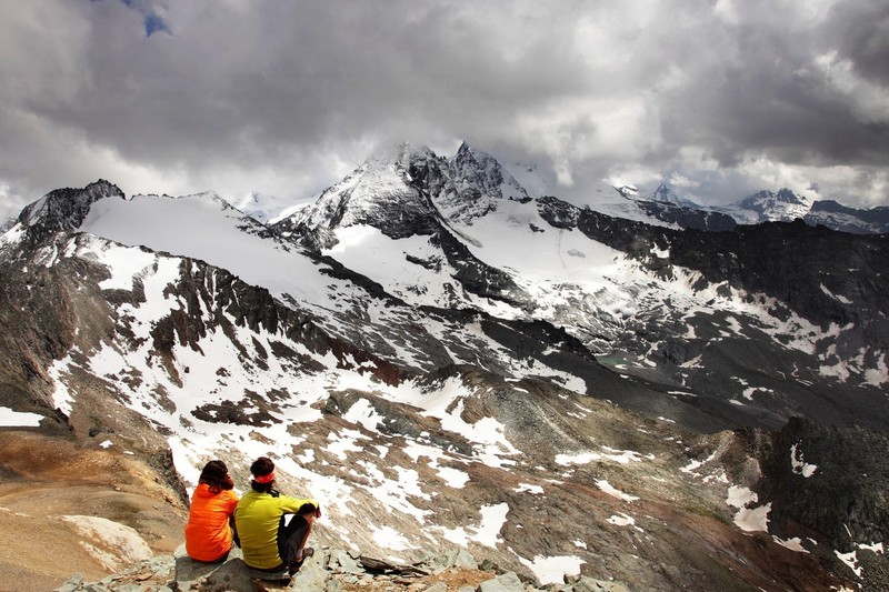 Vue sur le Gran Paradis caché par les nuages dans le Val d'Aoste, juillet 2012