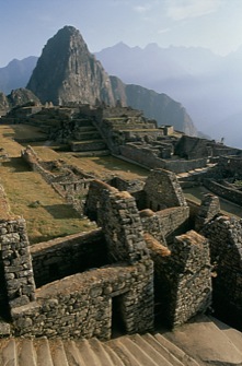 DES MONTAGNES INCAS A L'AMAZONIE