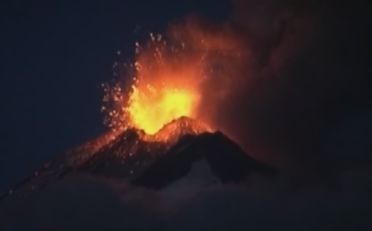 Eruption du Llaima au Chili