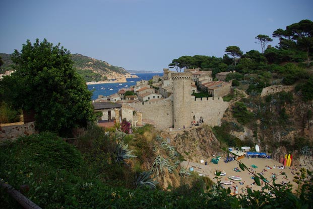 FESTIVAL DE CALELLA, danses, musiques et chansons en Costa Brava