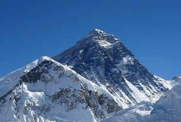 La flamme éteinte au sommet de l'Everest