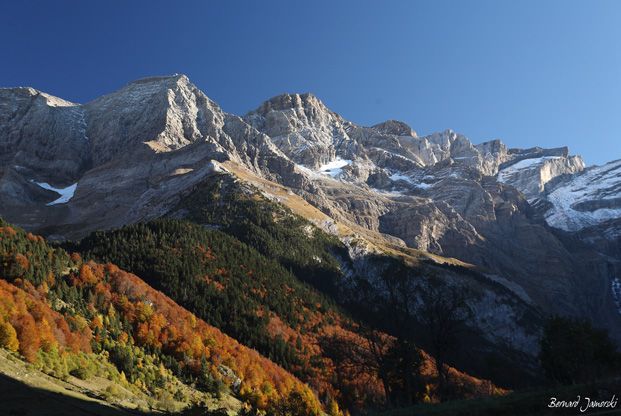 LA GRANDE TRAVERSEE DES PYRENEES par  la route des Cols.
De