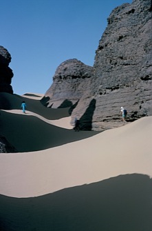 LA MONTAGNE DES GENIES