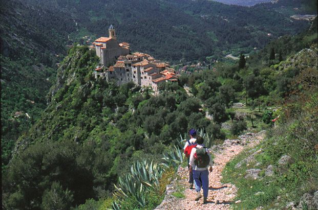 LE CHEMIN DE LA MER Villages perchés de la Haute-Roya