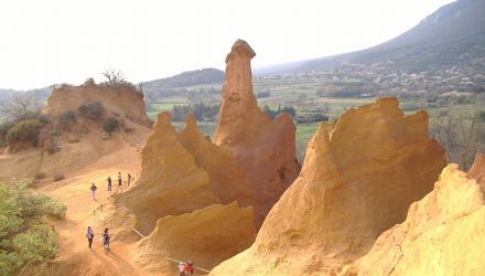 Le Luberon : combes, villages et Colorado provençal en chambres d'hôtes