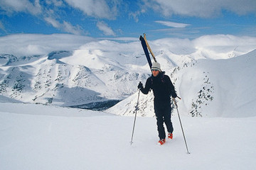 Ski de rando dans le cercle polaire, sur la péninsule de Kola
