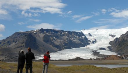 Trek et découverte de l'île aux volcans