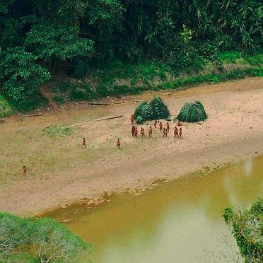 Tribus inconnues et isolées en Amazonie