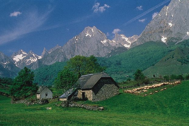 VALLÉE D’ASPE, la montagne authentique