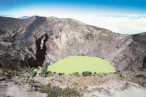 Volcans des tropiques et réserves naturelles
